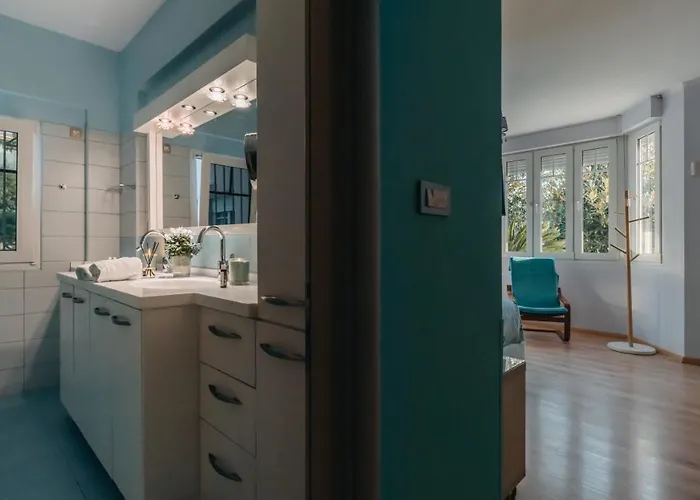 Crystal Villa *