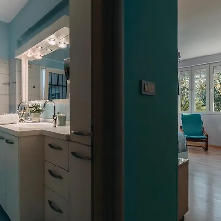 Crystal Villa *